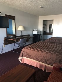 Country Manor Motel Watkins
