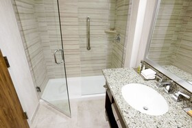 DoubleTree by Hilton Hotel Denver - Aurora