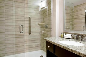 DoubleTree by Hilton Hotel Denver - Aurora