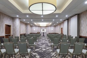 DoubleTree by Hilton Hotel Denver - Aurora