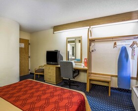 Econo Lodge Denver International Airport