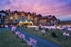 Gaylord Rockies Resort & Convention Center