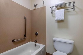 Quality Inn & Suites Denver Airport - Gateway Park