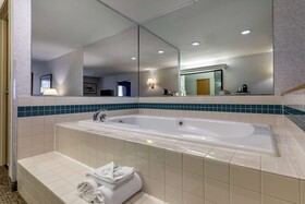 Quality Inn & Suites Denver Airport - Gateway Park