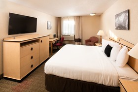 SYLO Hotel Denver Airport, a Ramada by Wyndham