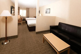 SYLO Hotel Denver Airport, a Ramada by Wyndham