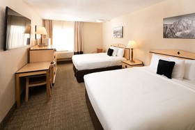 SYLO Hotel Denver Airport, a Ramada by Wyndham