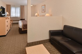 SYLO Hotel Denver Airport, a Ramada by Wyndham