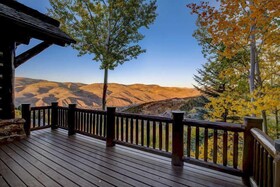 Snowberry by Elevation Accommodations