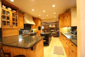 Snowberry by Elevation Accommodations
