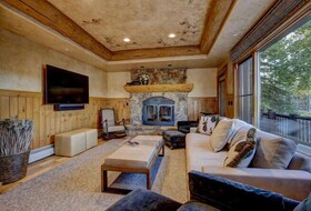 Snowberry by Elevation Accommodations
