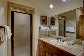 Snowberry by Elevation Accommodations