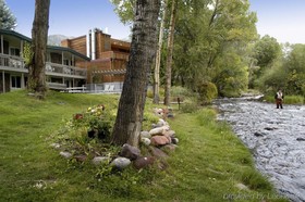 Aspenalt Lodge