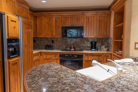 Elkhorn Lodge