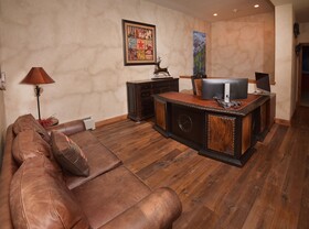 Elkhorn Lodge