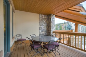 Elkhorn Lodge
