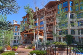 Elkhorn Lodge