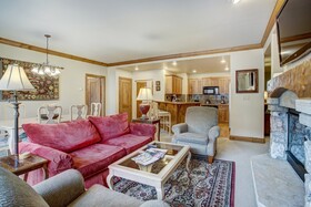 Elkhorn Lodge