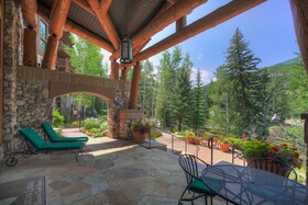Elkhorn Lodge
