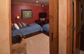 Elkhorn Lodge