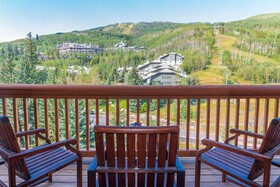 Elkhorn Lodge