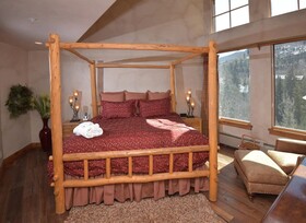 Elkhorn Lodge
