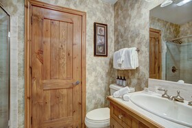 Elkhorn Lodge
