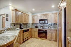 Elkhorn Lodge