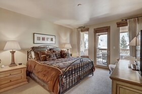 Elkhorn Lodge