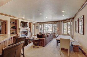 Elkhorn Lodge