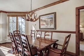 Elkhorn Lodge