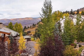 Elkhorn Lodge