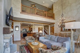 Elkhorn Lodge