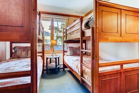 Highlands Lodge