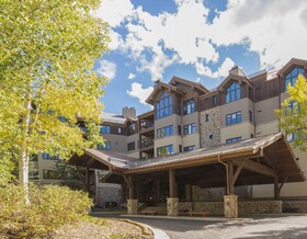 Highlands Lodge