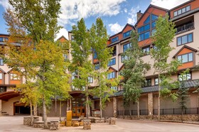 Highlands Lodge
