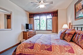 Highlands Lodge