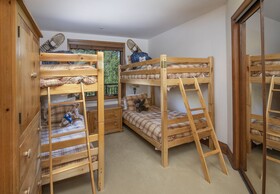 Highlands Lodge