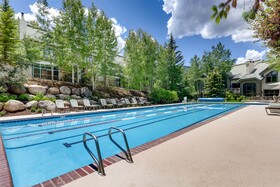 Highlands Lodge