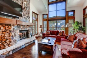 Highlands Lodge