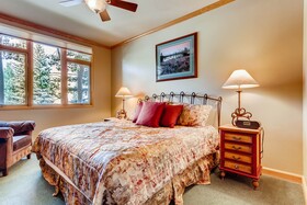 Highlands Lodge