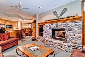 Highlands Lodge