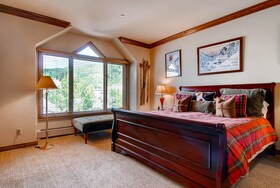 Highlands Lodge