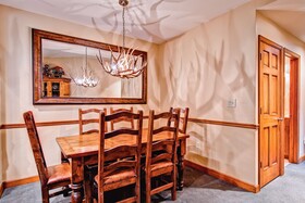 Highlands Lodge