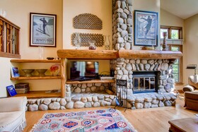Highlands Lodge