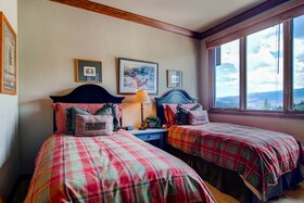 Highlands Lodge