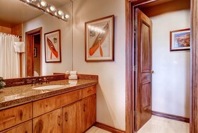 Highlands Lodge