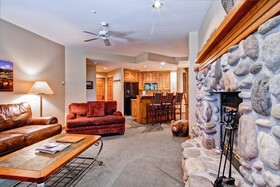 Highlands Lodge