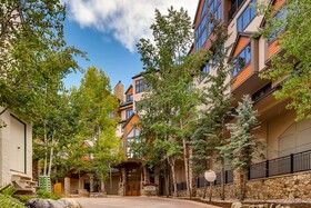 Highlands Lodge