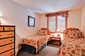 Highlands Lodge